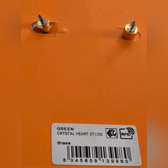 Kurt Geiger London Crystal Heart Stud earrings Peirced - Picture 3 of 5